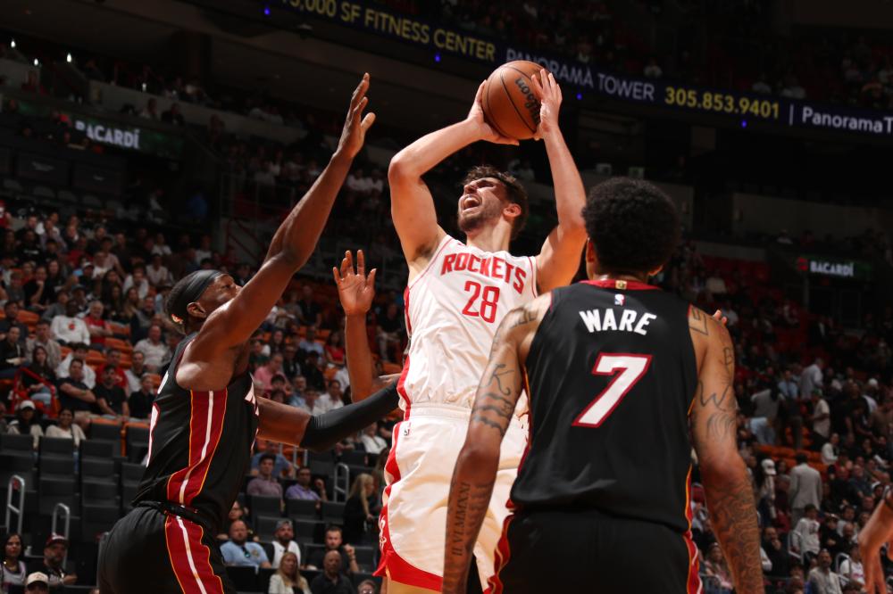 新上任的英 新上任的英