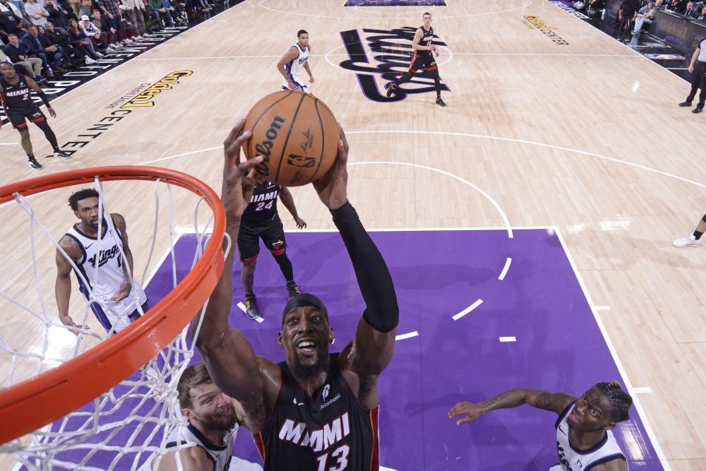 型站位更深 型站位更深